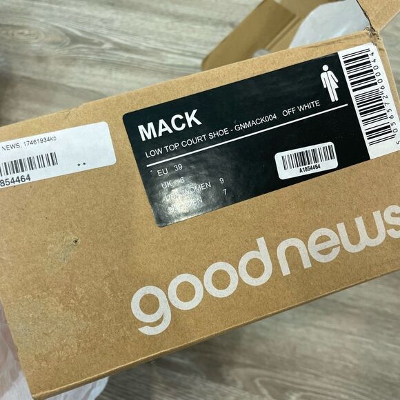 Good News Low Top Court Shoes Sneakers in White Off US9 or EU39 - Picture 12 of 13